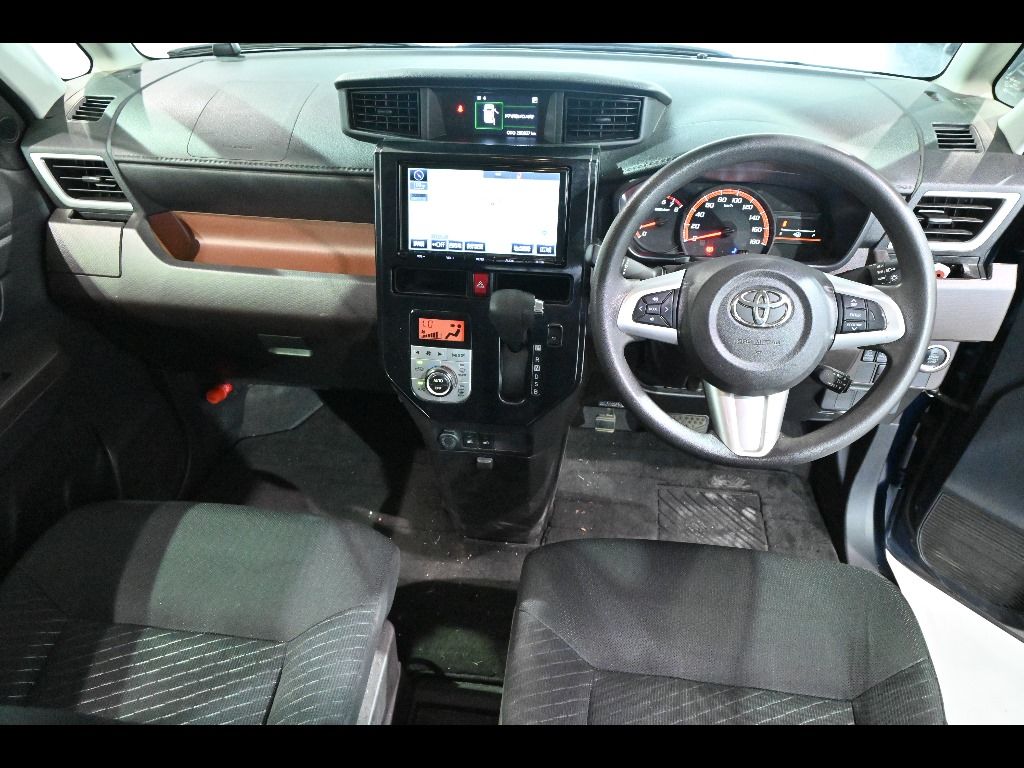 2017 Toyota Tank G S auction photo 3