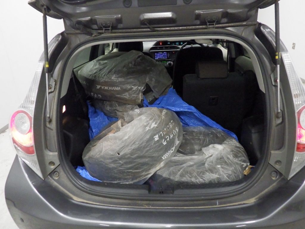 2013 Toyota Aqua G auction photo 8