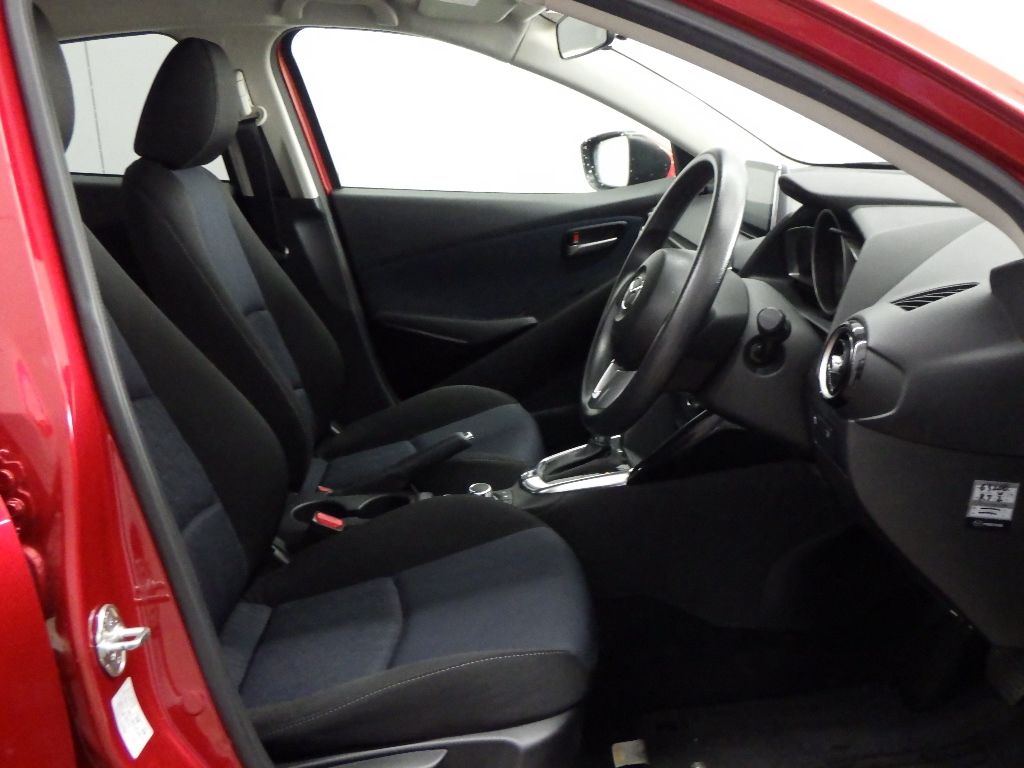 2015 Mazda Demio 13S auction photo 6