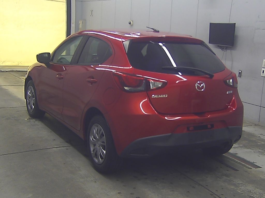2015 Mazda Demio 13S auction photo 5