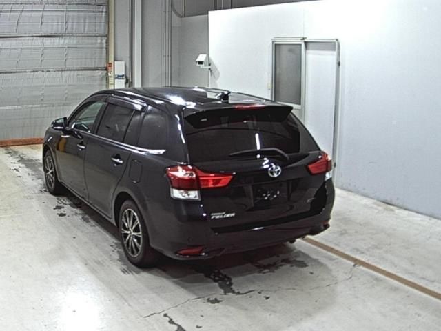 2016 Toyota Corolla Fielder 1.5G プラスレッド auction photo 2