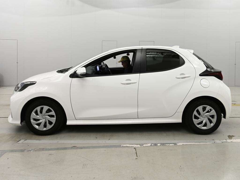 2023 Toyota Yaris X スマートエントリーPKG auction photo 4