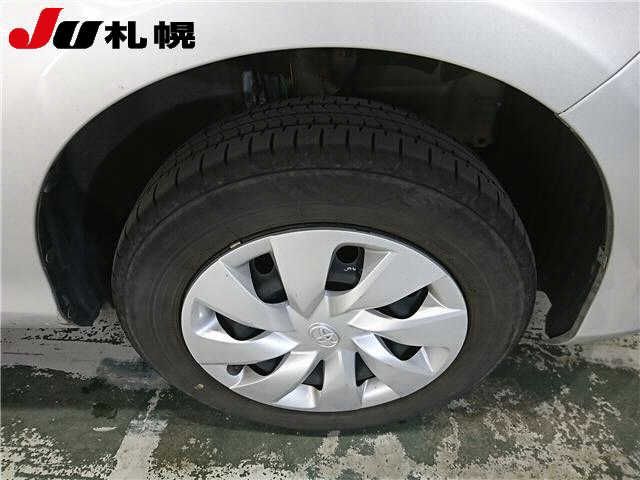 2019 Toyota Vitz 4WD F auction photo 9