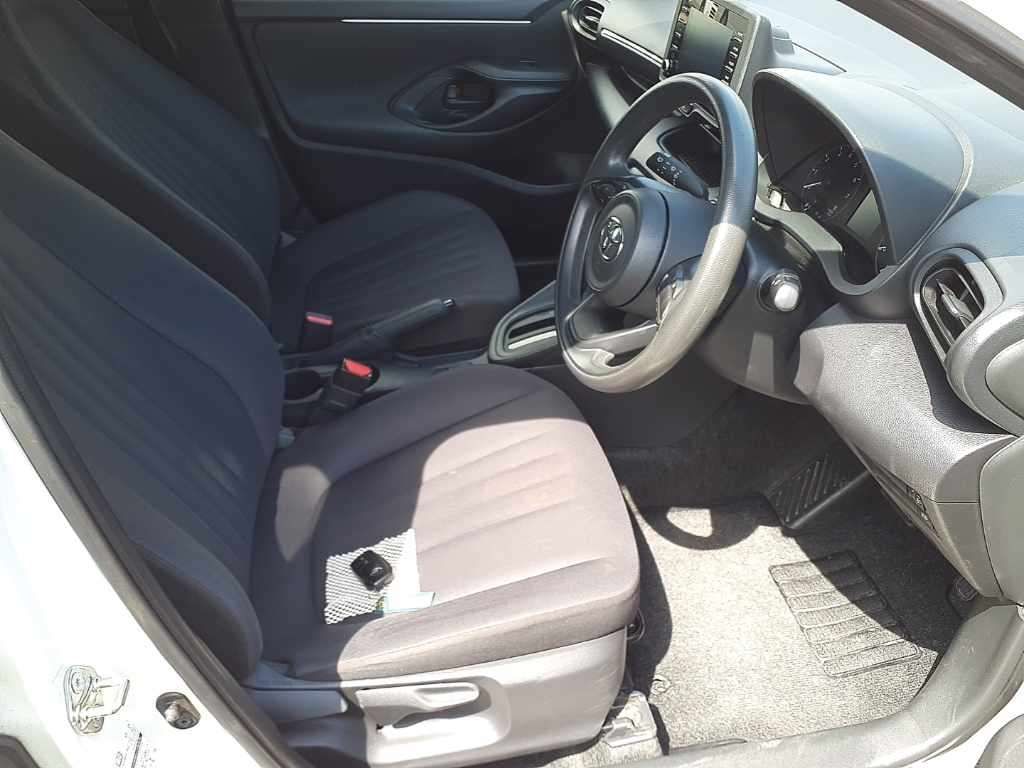 2021 Toyota Yaris X auction photo 10