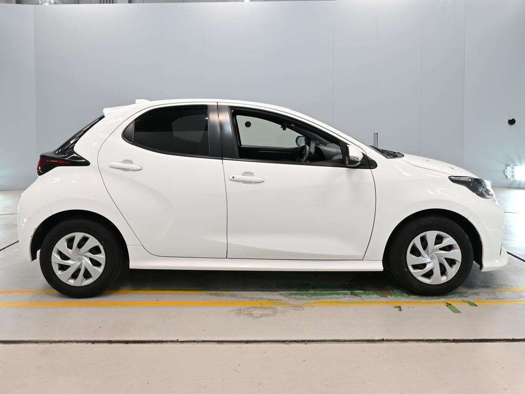2021 Toyota Yaris X auction photo 3