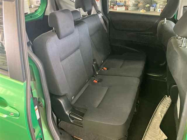 2017 Toyota Sienta G auction photo 7