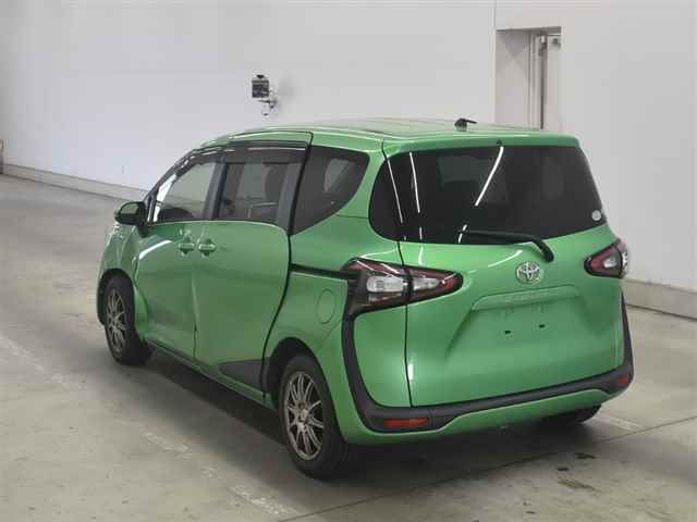 2017 Toyota Sienta G auction photo 2