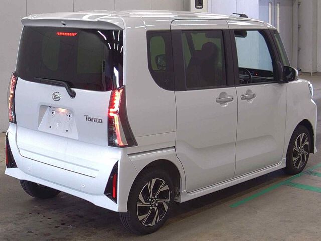 2025 Daihatsu Tanto Custom X auction photo 5