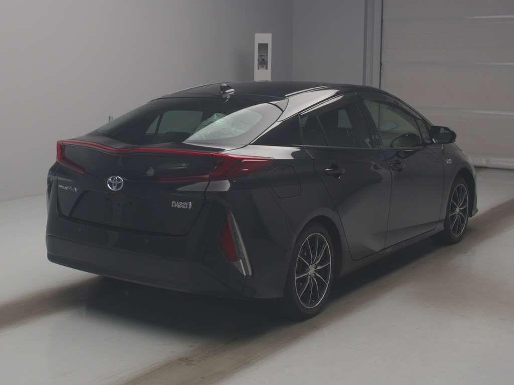 2021 Toyota Prius PHEV A auction photo 2