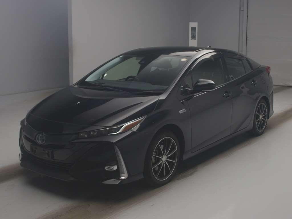 2021 Toyota Prius PHEV A Japan auction vehicle