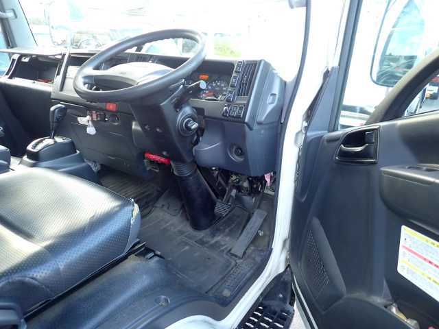 2021 Isuzu Elf 2.95t refrigerated auction photo 7