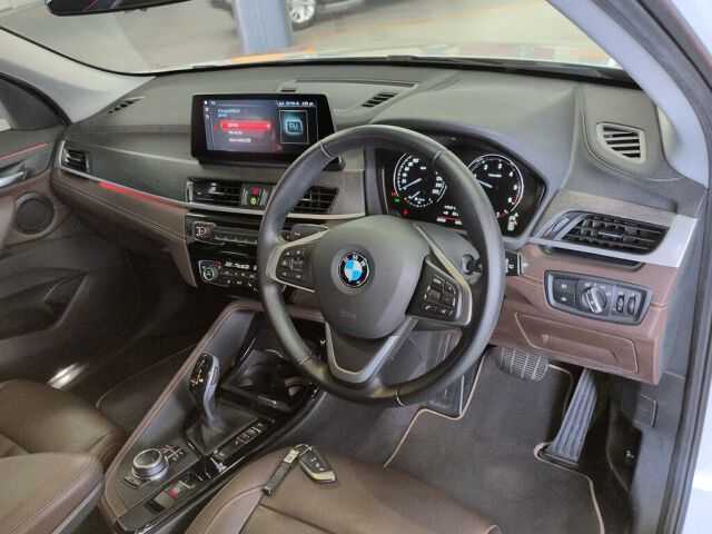 2021 BMW X1 XDRIV18D X-Line 4WD auction photo 3