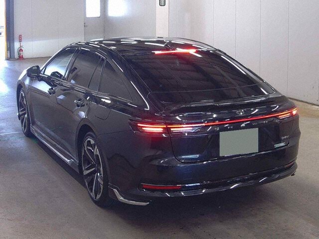 2024 Toyota Crown Z (HEV) auction photo 2
