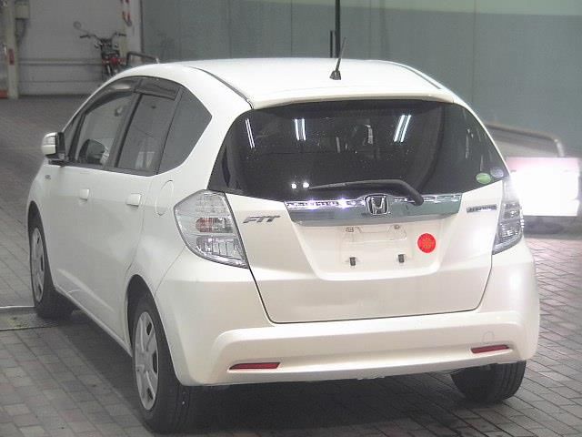2012 Honda Fit ハイブリッド auction photo 2