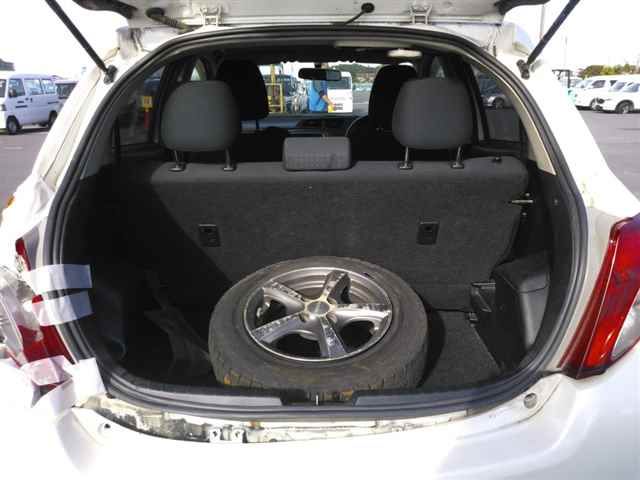 2013 Toyota Vitz Fスマイルエディション auction photo 8