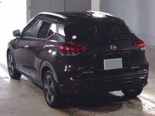 2021 Nissan Kicks XツートーンインテリアED auction photo 2
