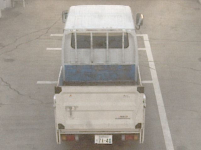 2016 Isuzu Elf ダブルキャブ auction photo 3