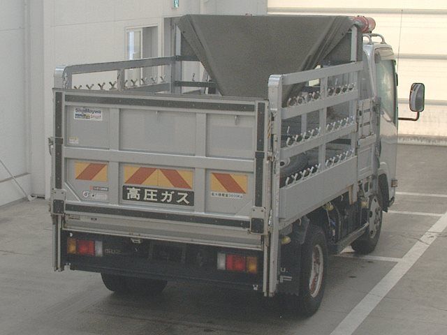 2019 Isuzu Elf covered car auction photo 2