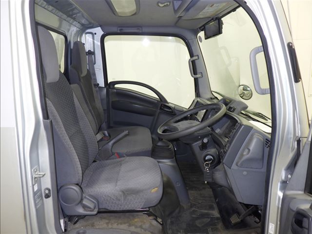 2019 Isuzu Elf covered car auction photo 5