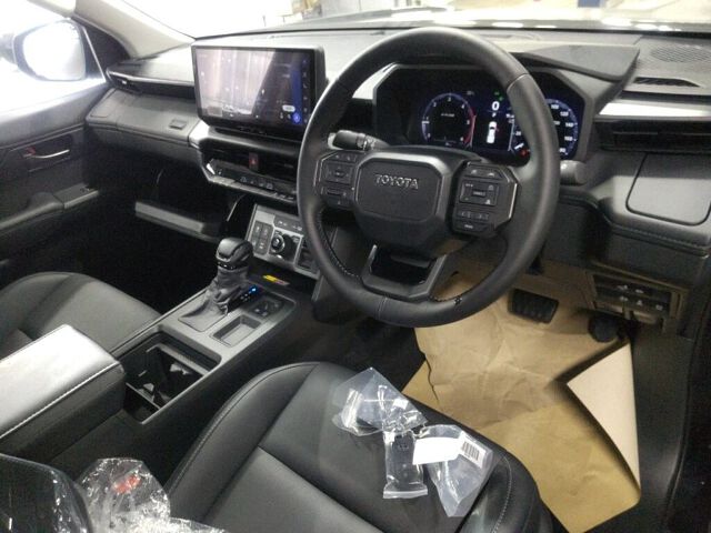 2026 Toyota Hilux Z 4WD auction photo 3