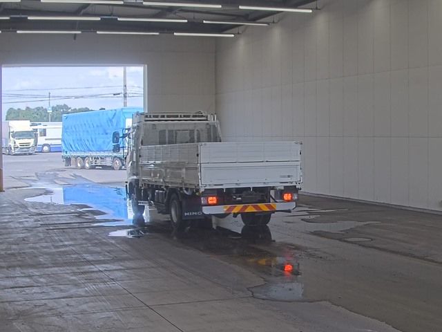 2018 Hino Ranger ヒラ auction photo 2