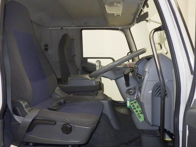 2016 Mitsubishi Fuso Fighter Flatbed auction photo 5