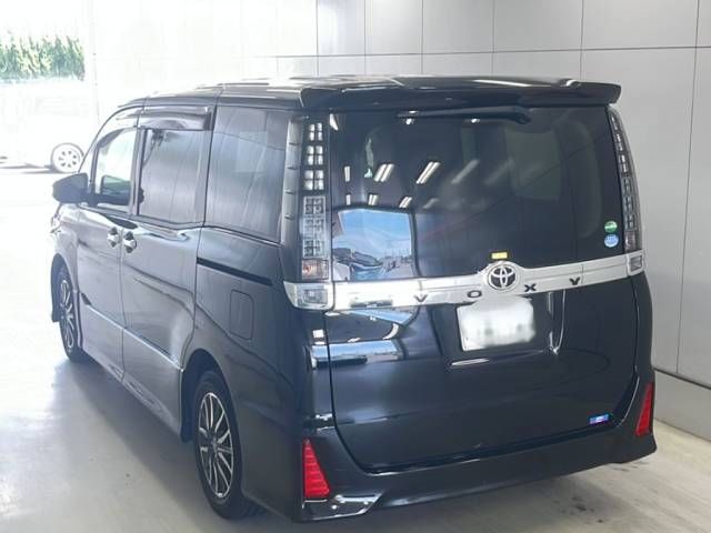 2016 Toyota Voxy ZS auction photo 3