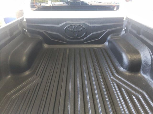2023 Toyota Hilux Z 4WD auction photo 6