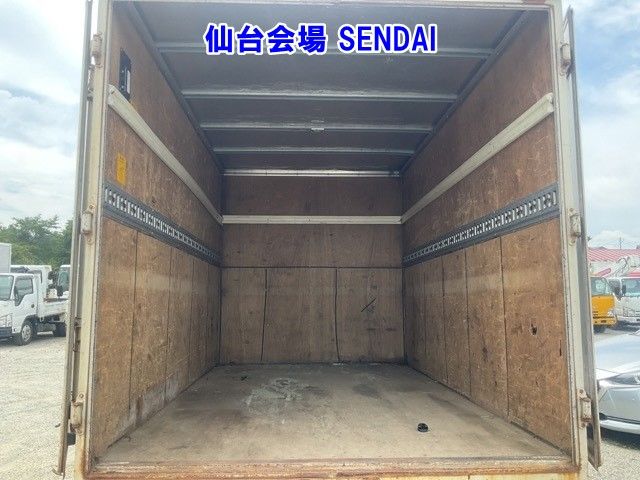 2005 Isuzu Elf Aluminum van auction photo 9