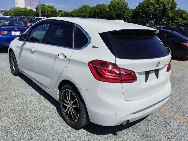 2016 BMW 2 Series 225XE Actezia Rag 4WD auction photo 2