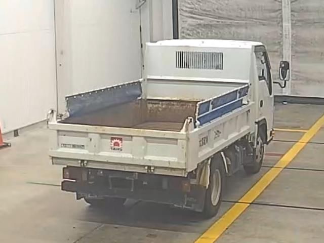 2013 Isuzu Elf dump auction photo 2