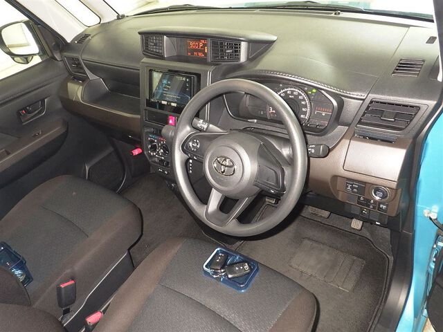 2022 Toyota Roomy X 4WD auction photo 3