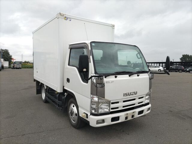 Japan Auction Vehicles 8 2010 Isuzu Elf Panel van 4WD auction photo
