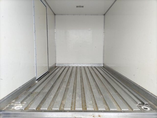 2010 Isuzu Elf Panel van 4WD auction photo 6