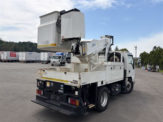 2012 Isuzu Elf 高所作業車 auction photo 2