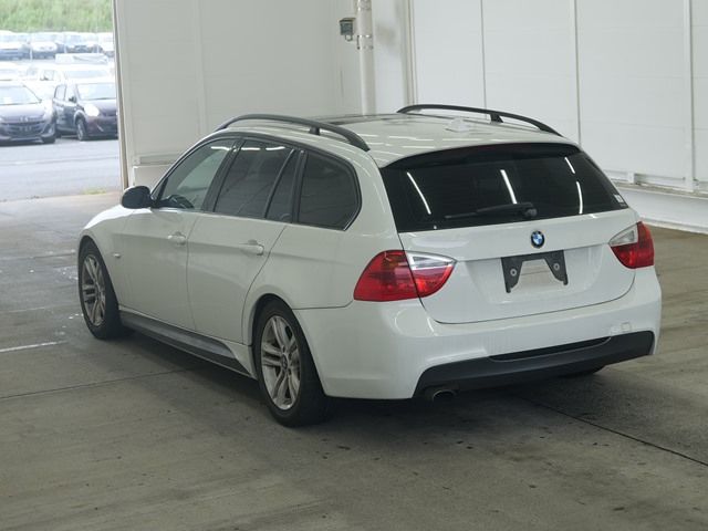 2007 BMW BMW 320I ツーリング Mスポーツパッケ auction photo 2