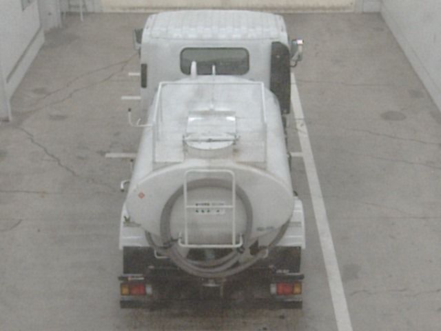 2017 Isuzu Elf Watering truck auction photo 3