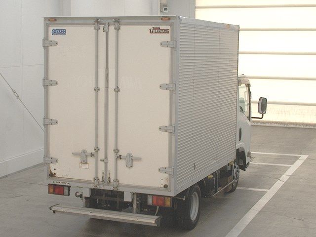 2017 Isuzu Elf Van auction photo 2