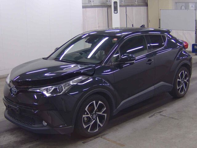 2017 Toyota C-HR G auction photo 4