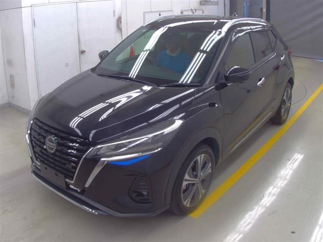 2022 Nissan Kicks X Two-Tone Interior Edition auction photo 3