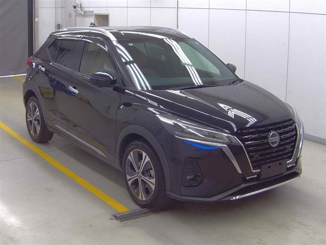 2022 Nissan Kicks X Two-Tone Interior Edition Japan auction vehicle