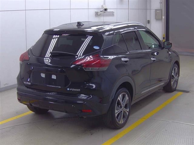2022 Nissan Kicks X Two-Tone Interior Edition auction photo 4