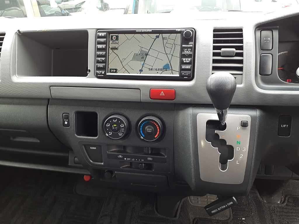 2008 Toyota Hiace ウェルキャブ 4WD auction photo 9