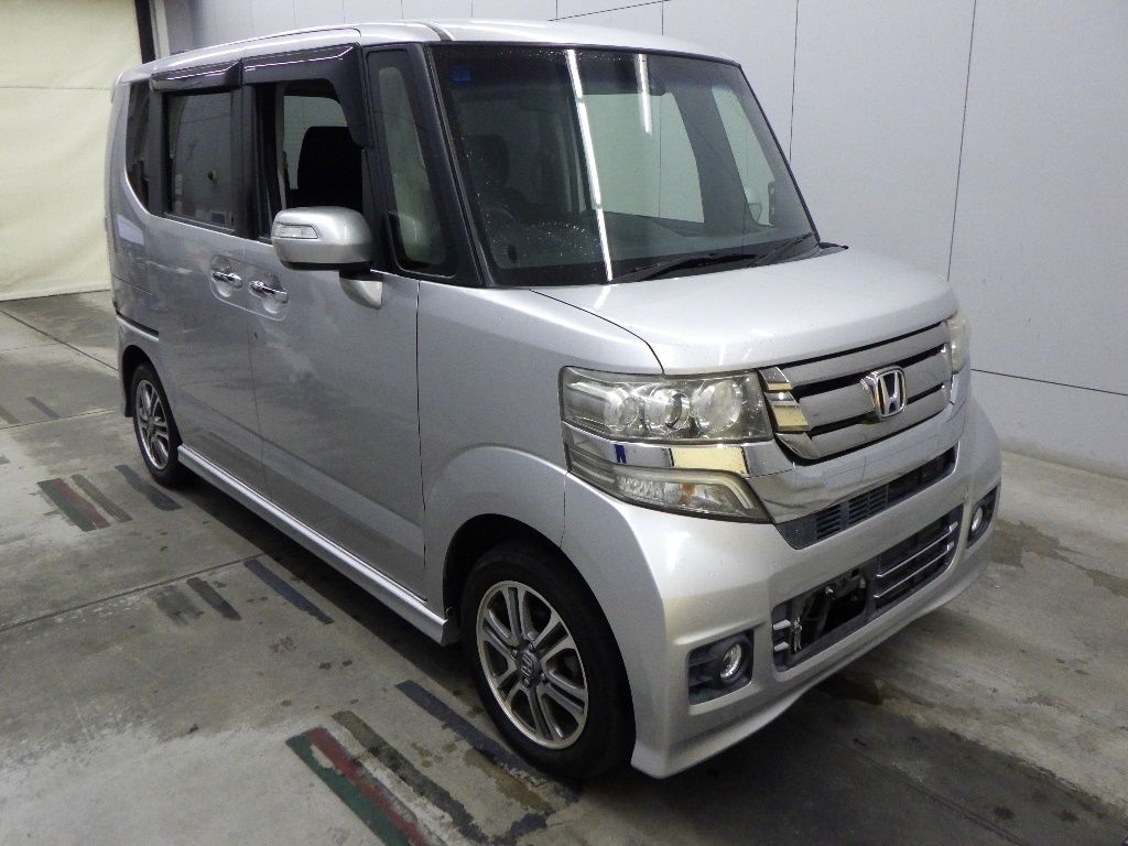 2016 Honda N-BOX Custom G L Package Japan auction vehicle