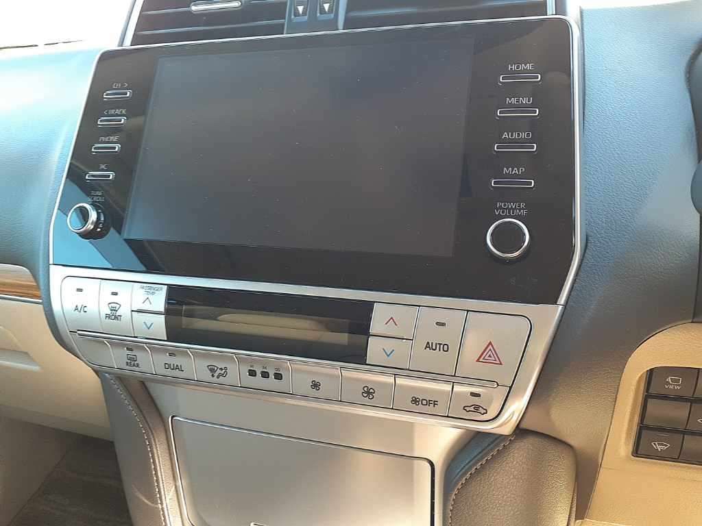 2023 Toyota Land Cruiser Prado TX Lパッケージ 4WD auction photo 10