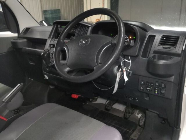 2021 Mazda ボンゴバン DX 4WD auction photo 3