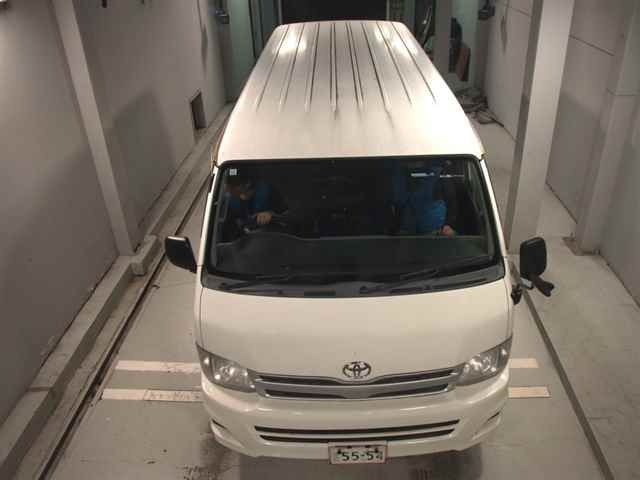 2011 Toyota Hiace auction photo 6