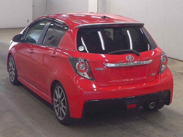2011 Toyota Vitz RS GS auction photo 2