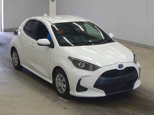 Japan Auction Vehicles 8 2023 Toyota Yaris Hybrid X auction photo