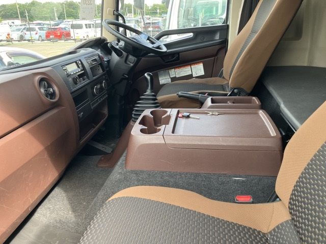 2019 Hino Ranger レイゾウレイトウ PG auction photo 5